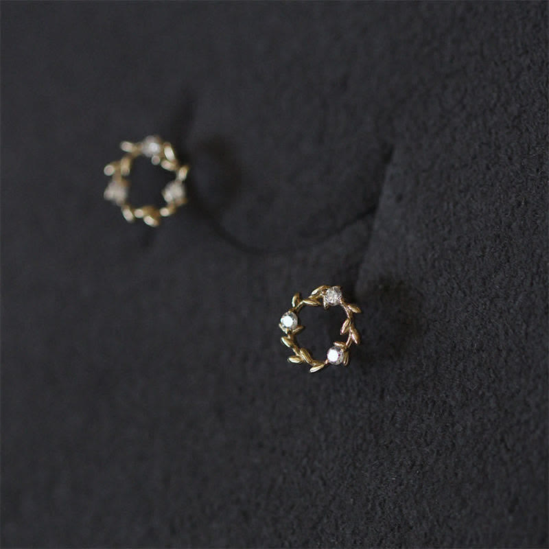 Buddha Stones 925 Sterling Silber Tiny Wreath Ohrstecker Segen Blumenohrringe