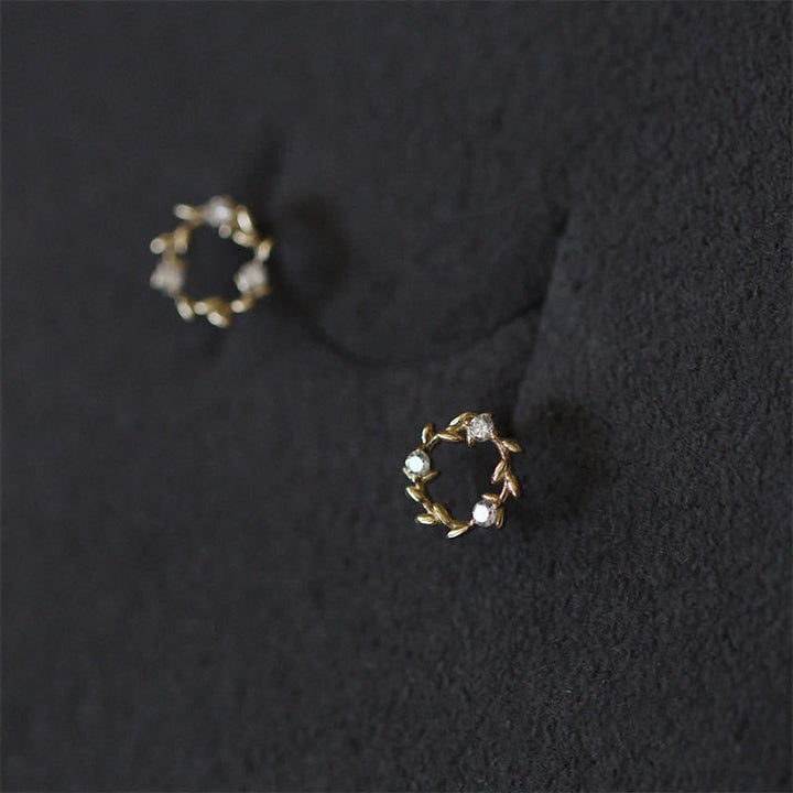 Buddha Stones 925 Sterling Silber Tiny Wreath Ohrstecker Segen Blumenohrringe