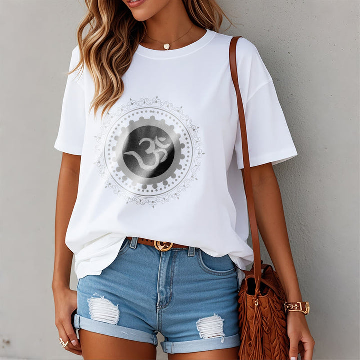 T-Shirt aus Baumwolle mit Buddha Stones und Om-Mandala-Muster - image 2