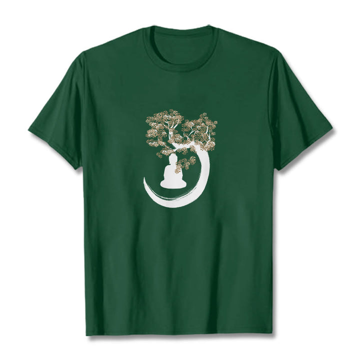 Buddha Stones Buddha sitzt unter dem Baum Baumwolle T-Shirt - WaldGrün - 2XL - image 1