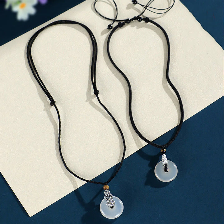 Buddha Stones , weißer Achat, 999 Sterlingsilber, schwarzer Onyx, grünes Sandelholz, Pi Xiu-Friedensschnalle, Halskettenanhänger mit sechs wahren Worten - image 11