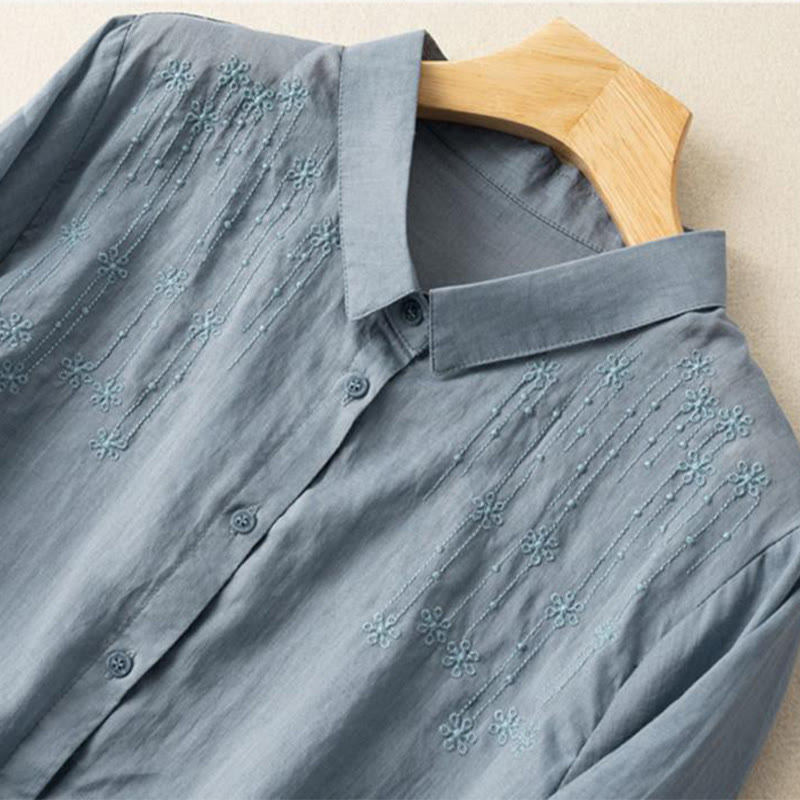 Lässiges Damen-Shirt aus Baumwolle und Leinen mit Stehkragen und Stickereien von Buddha Stones