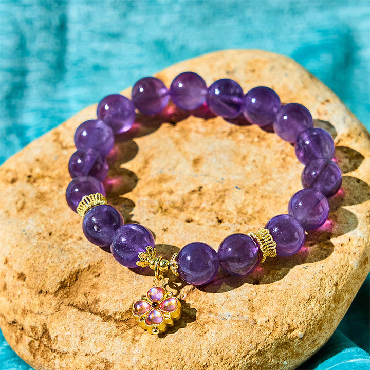 Buddha Stones Armband mit natürlichem Amethyst und vierblättrigem Kleeblatt