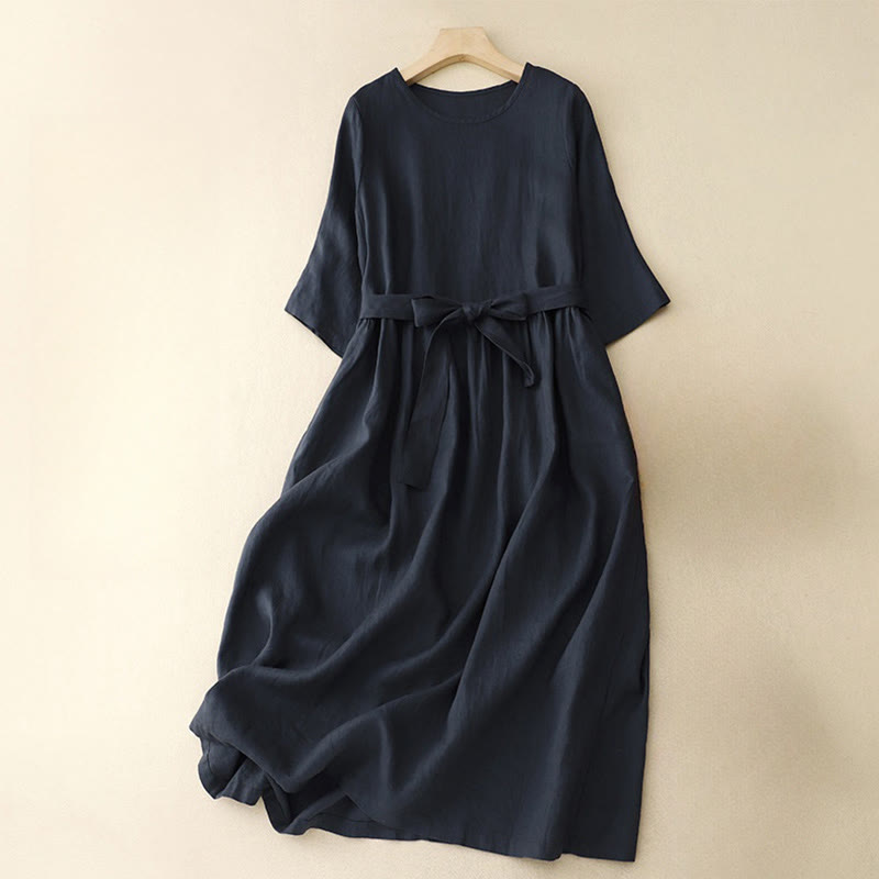 Buddha Stones – Lässiges, schlichtes Midikleid aus Baumwolle und Leinen mit Rundhalsausschnitt, Schnürung und halblangen Ärmeln und Taschen - image 2