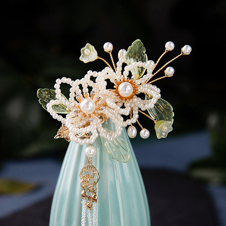 Haarspange mit Blumen- und Blattquaste im Retro-Stil von Buddha Stones