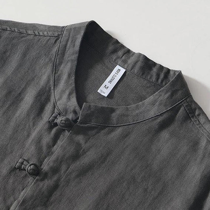 Buddha Stones Daily Herrenhemd aus Leinen mit Froschknöpfen und Stehkragen, kurzärmlig - image 3