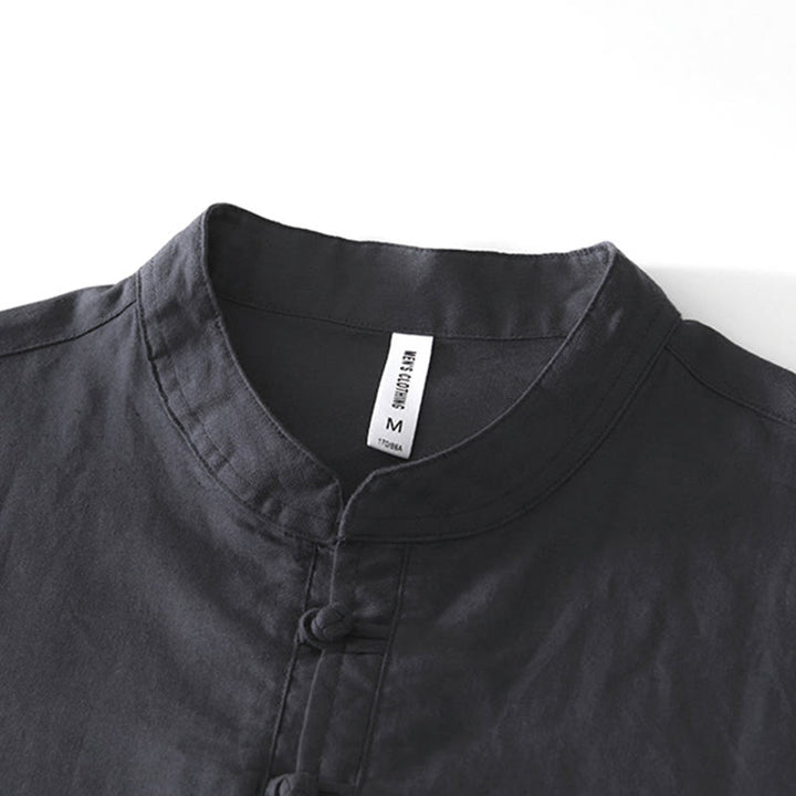 Buddha Stones Weiches, schlichtes Herrenhemd mit Froschknopf und Rundhalsausschnitt aus Baumwolle und Leinen mit halben Knöpfen