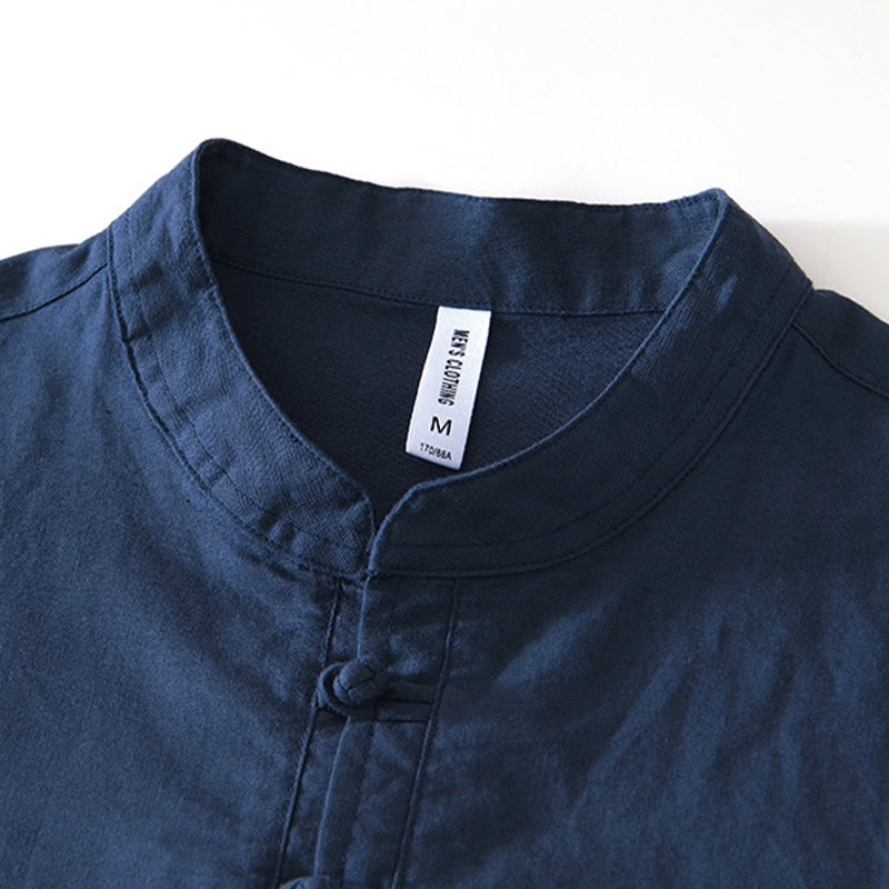 Buddha Stones Weiches, schlichtes Herrenhemd mit Froschknopf und Rundhalsausschnitt aus Baumwolle und Leinen mit halben Knöpfen