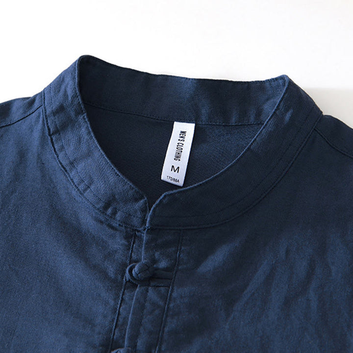 Buddha Stones Weiches, schlichtes Herrenhemd mit Froschknopf und Rundhalsausschnitt aus Baumwolle und Leinen mit halben Knöpfen