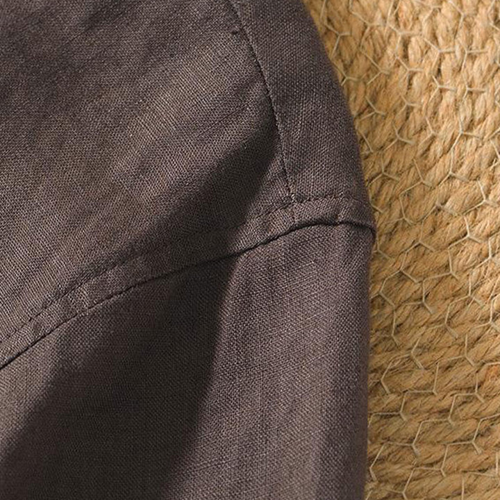 Buddha Stones Lässiges, schlichtes Herrenhemd aus Leinen mit V-Ausschnitt und kurzen Ärmeln