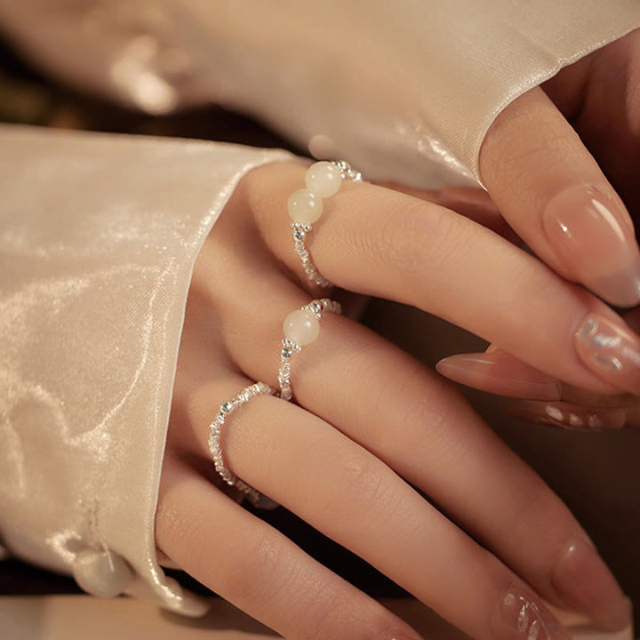 Buddha Stones 925 Sterling Silber Natürliche kleine Hetian Jade Perle Glück Elastischer Ring