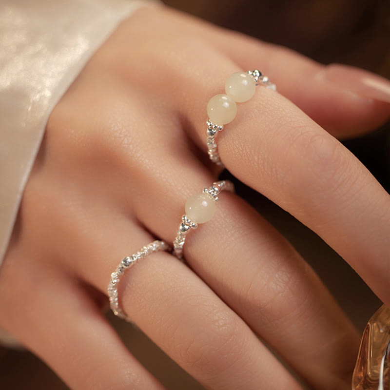 Buddha Stones 925 Sterling Silber Natürliche kleine Hetian Jade Perle Glück Elastischer Ring