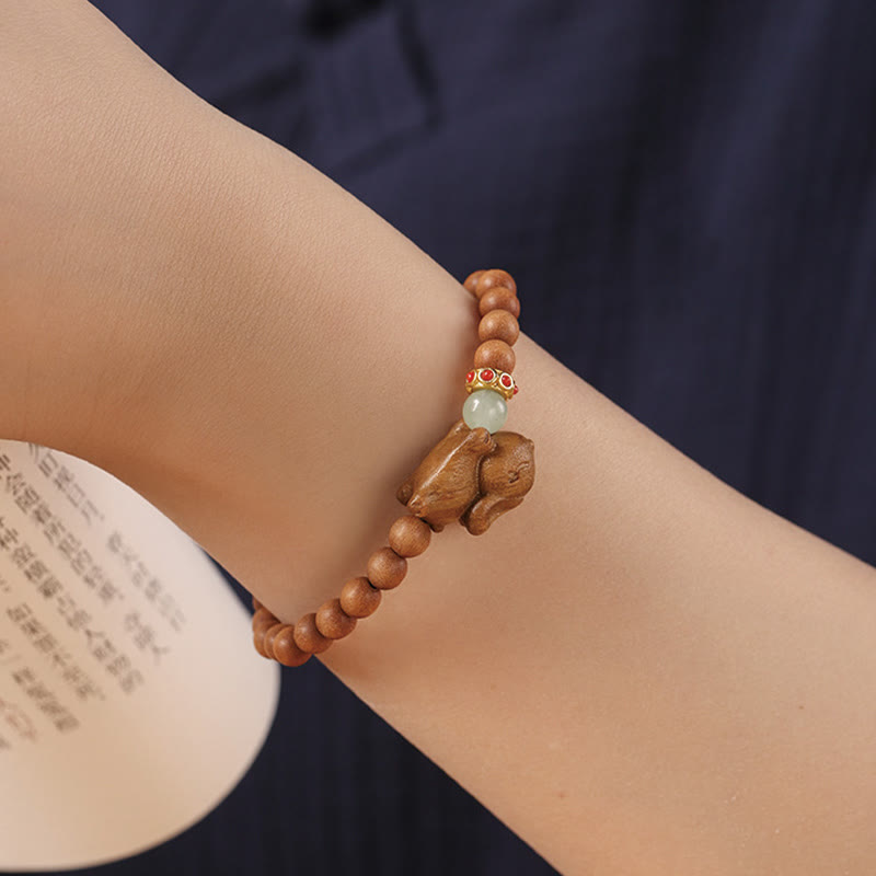 Buddha Stones Grünes Sandelholz Gold Sandelholz Süßes Kaninchen Positives Armband
