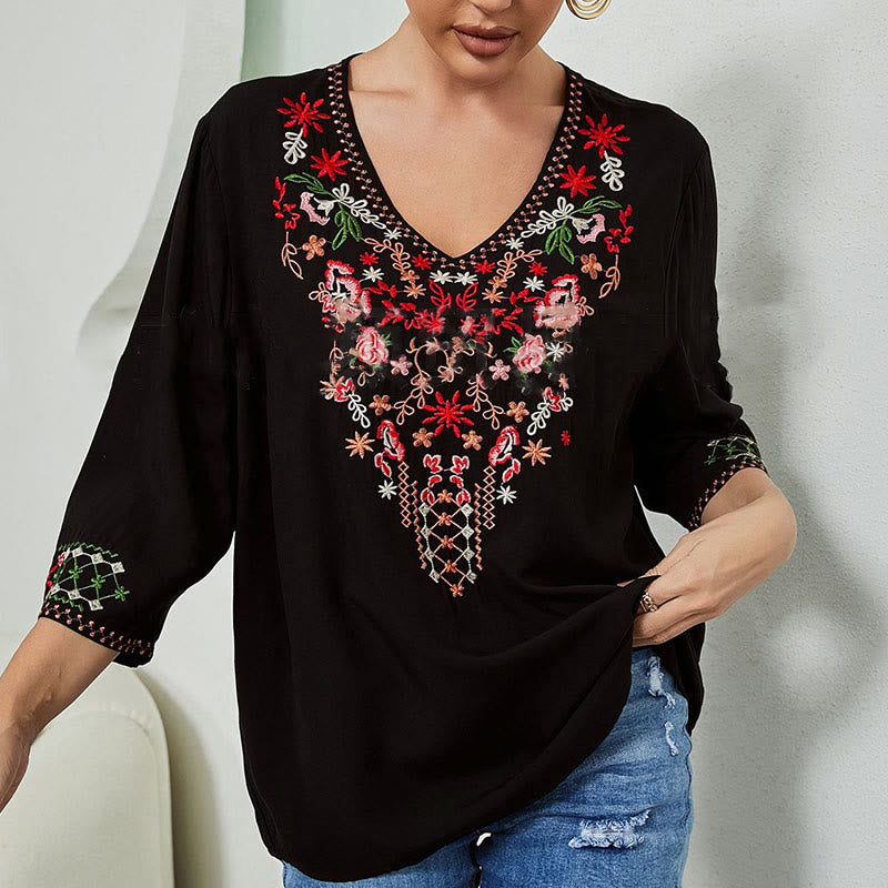 Buddha Stones Sommer Stickerei Blume Einfaches Design Dreiviertelärmel V-Ausschnitt Baumwolle Damen T-Shirt