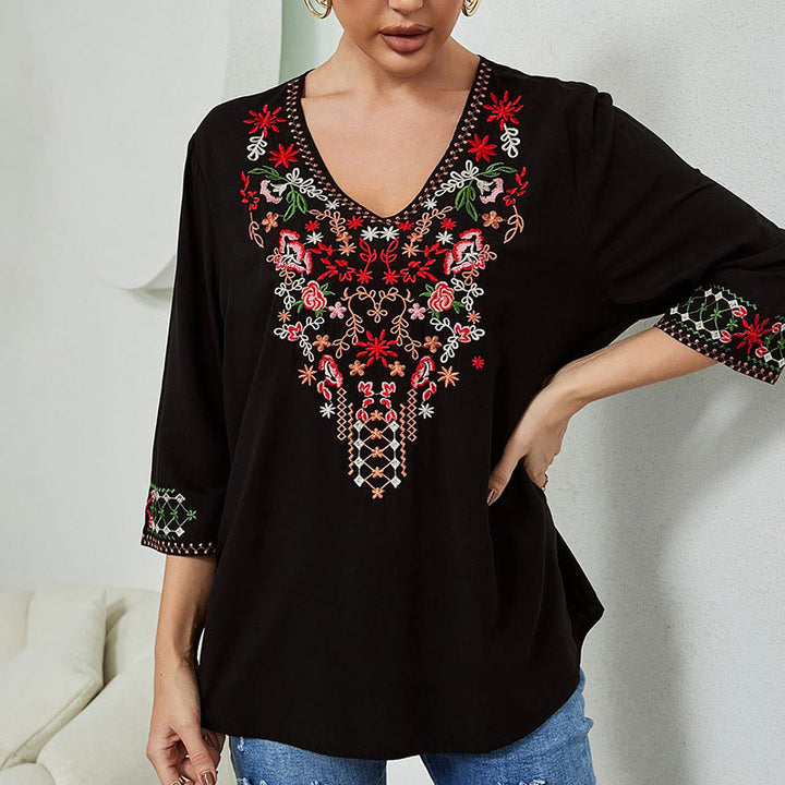 Buddha Stones Sommer Stickerei Blume Einfaches Design Dreiviertelärmel V-Ausschnitt Baumwolle Damen T-Shirt