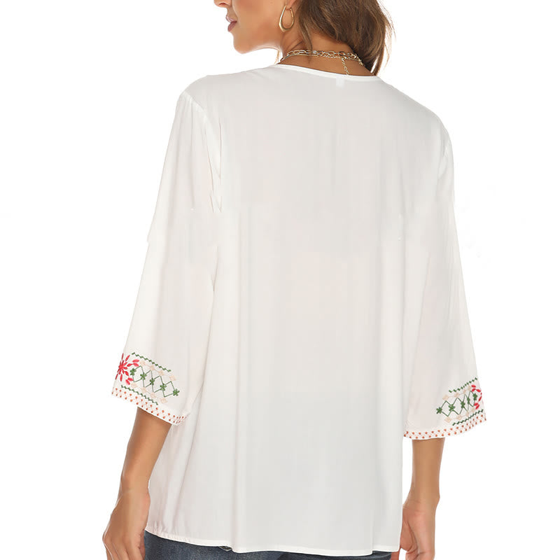 Buddha Stones Sommer Stickerei Blume Einfaches Design Dreiviertelärmel V-Ausschnitt Baumwolle Damen T-Shirt