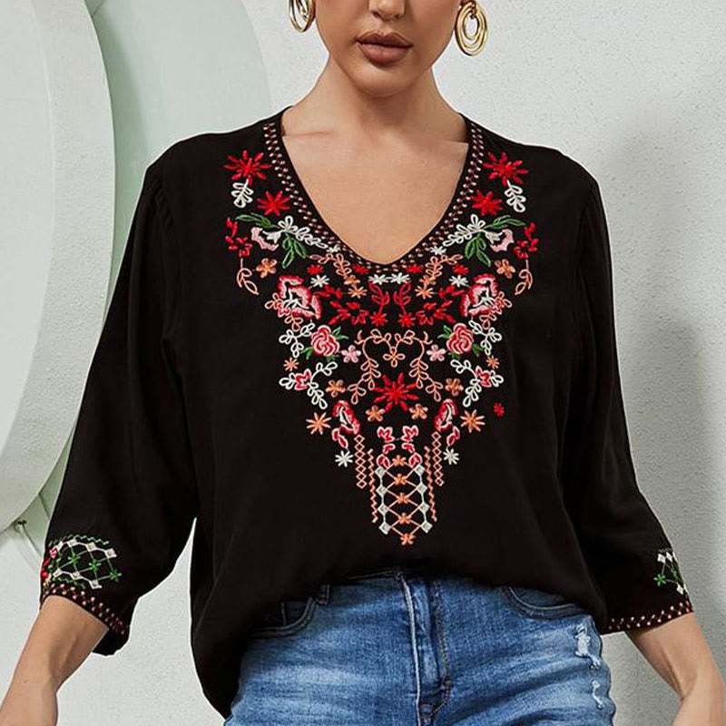 Buddha Stones Sommer Stickerei Blume Einfaches Design Dreiviertelärmel V-Ausschnitt Baumwolle Damen T-Shirt