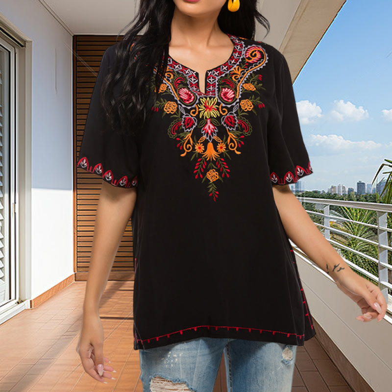 Buddha Stones Schwarzes lässiges Damen-T-Shirt aus Baumwolle mit halblangen Ärmeln und Blumenmuster
