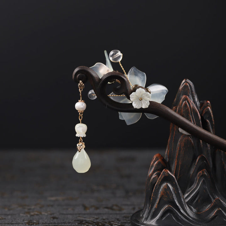 Buddha Stones Ebenholz Jade Shell Magnolia Quaste Segen Haarnadel