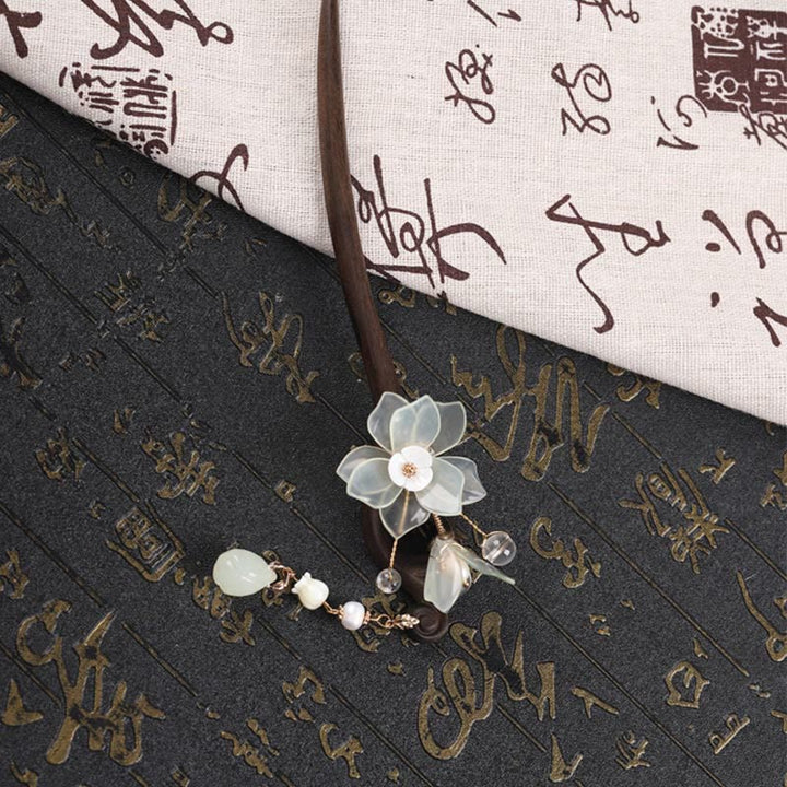 Buddha Stones Ebenholz Jade Shell Magnolia Quaste Segen Haarnadel