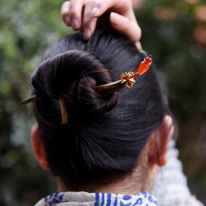 Buddha Stones Silber Quaste Grünes Sandelholz Beruhigende Haarnadel