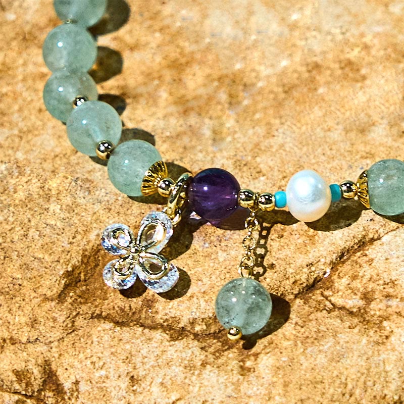 Buddha Stones Natürlicher Erdbeerquarz Grüner Erdbeerquarz Schmetterling Charm Liebesarmband