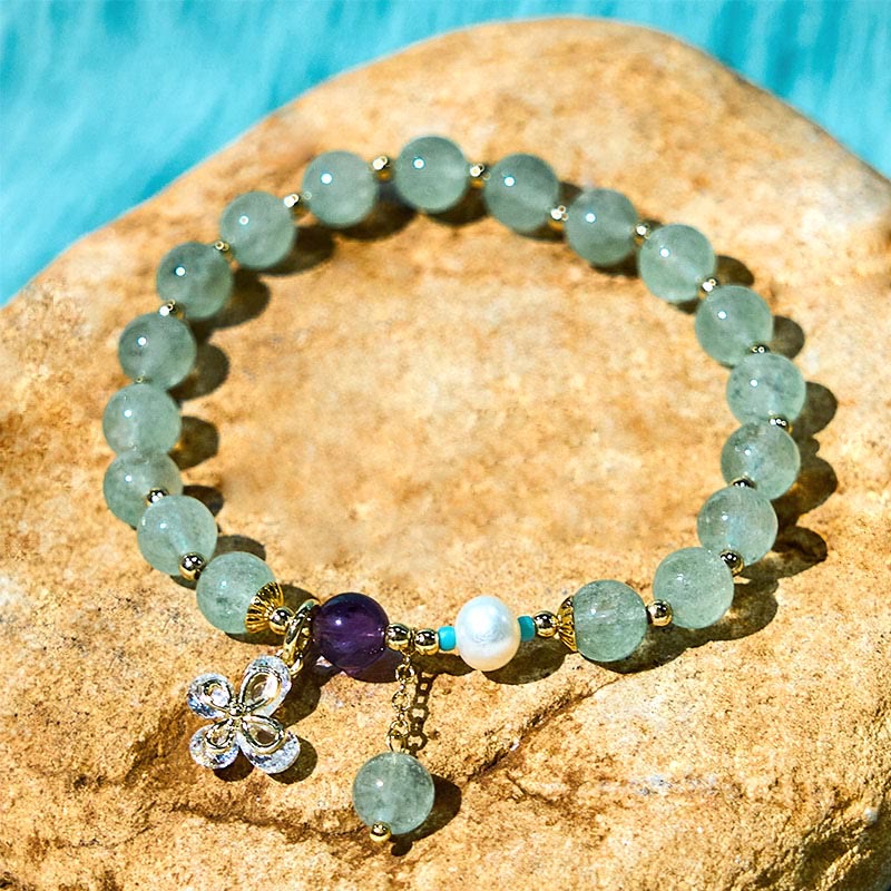 Buddha Stones Natürlicher Erdbeerquarz Grüner Erdbeerquarz Schmetterling Charm Liebesarmband