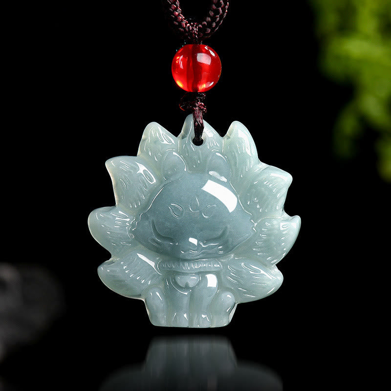 Buddha Stones Halskette mit Anhänger aus natürlicher grüner Jade mit neunschwänzigem Fuchs
