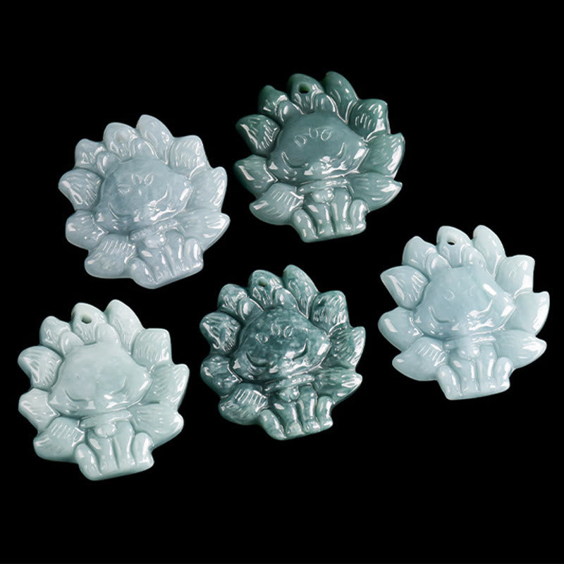 Buddha Stones Halskette mit Anhänger aus natürlicher grüner Jade mit neunschwänzigem Fuchs