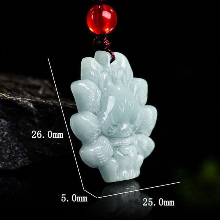 Buddha Stones Halskette mit Anhänger aus natürlicher grüner Jade mit neunschwänzigem Fuchs