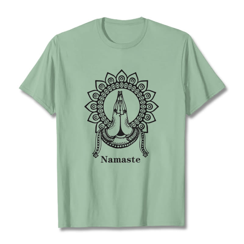 T-Shirt mit Buddha Stones -Geste, Mandala-Muster - Blassgrün - 2XL - image 15