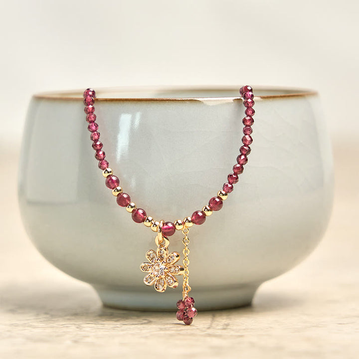 Buddha Stones Natürliche 2,5 mm Granatperlen Blumenreinigung Mehrschichtiges Armband