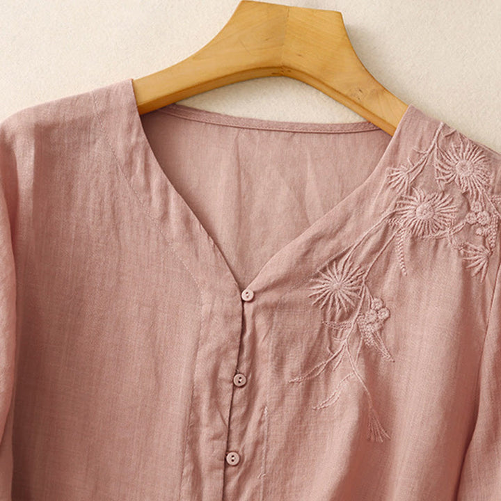 Damen-Baumwollhemd mit Dreiviertelärmeln und Buddha Stones -Stickerei vorne mit Knopfdesign  - image 24