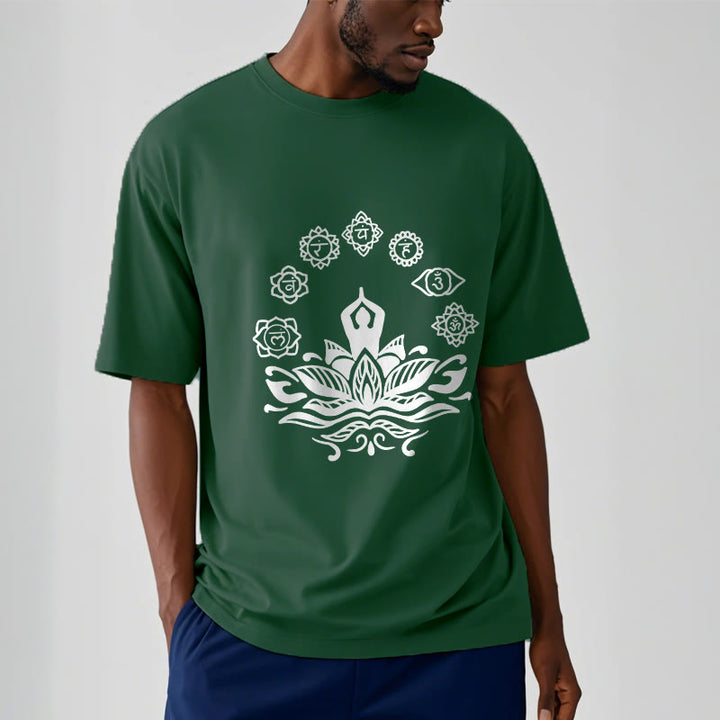 Buddha Stones Lässige meditierende Figur Lotusblume Sieben Chakren Muster Baumwoll-T-Shirt - image 2