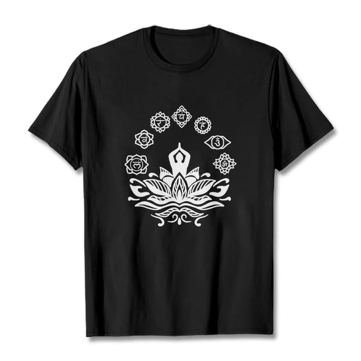 Buddha Stones Lässige meditierende Figur Lotusblume Sieben Chakren Muster Baumwoll-T-Shirt - Schwarz - 2XL - image 4