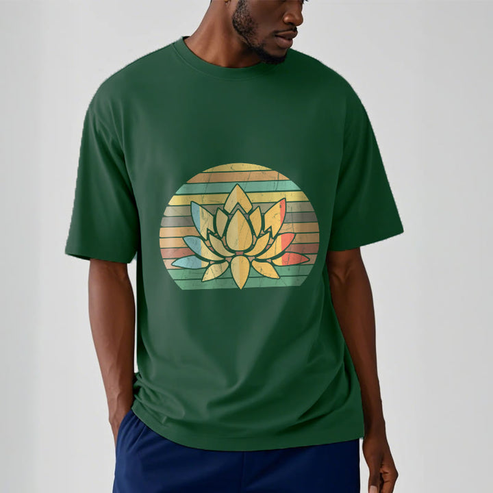Buddha Stones Lässiges Retro-T-Shirt mit gestreiftem Hintergrund und Lotusblumenmuster aus Baumwolle - image 12