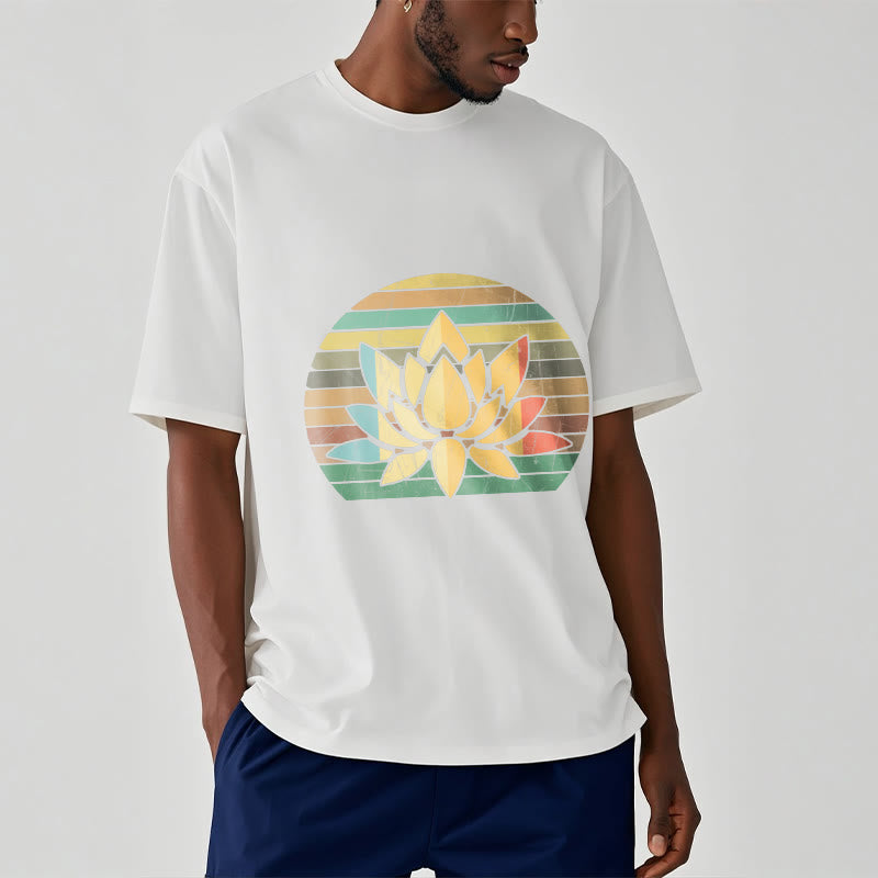 Buddha Stones Lässiges Retro-T-Shirt mit gestreiftem Hintergrund und Lotusblumenmuster aus Baumwolle - image 7