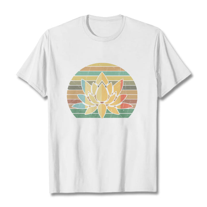Buddha Stones Lässiges Retro-T-Shirt mit gestreiftem Hintergrund und Lotusblumenmuster aus Baumwolle - Weiß - 2XL - image 6