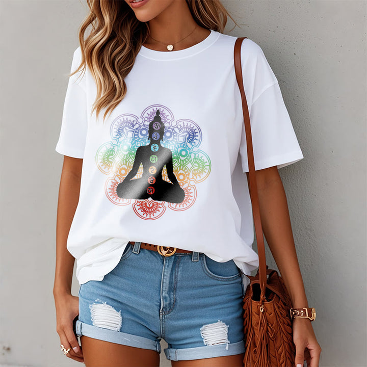 Buddha Stones Lässige meditierende Figur Buntes Mandala-Muster Baumwoll-T-Shirt - image 8