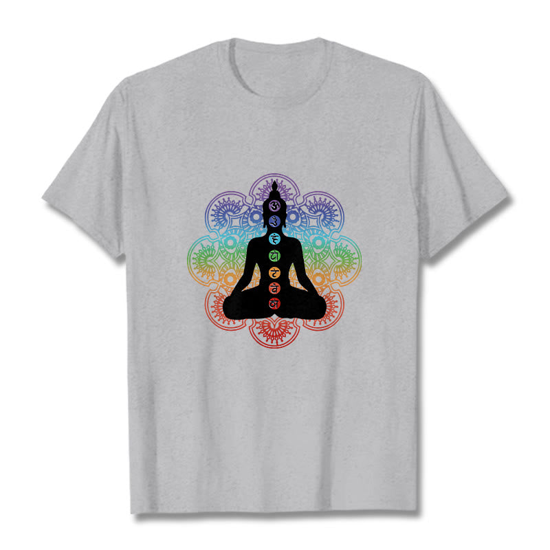 Buddha Stones Lässige meditierende Figur Buntes Mandala-Muster Baumwoll-T-Shirt - Hellgrau - 2XL - image 20