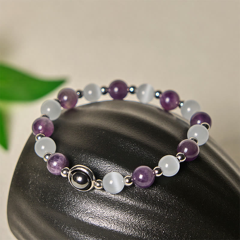 Buddha Stones Balance-Armband mit natürlichen Amethyst- und weißen Katzenaugenperlen - Amethyst und weißes Katzenauge (Handgelenkumfang: 15–17 cm) - image 0