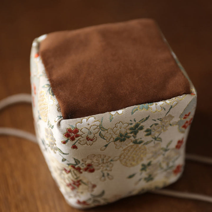 Kleine Schmuckaufbewahrungstasche mit Buddha Stones und Blumenmuster, 8 x 8 x 8 cm - image 5