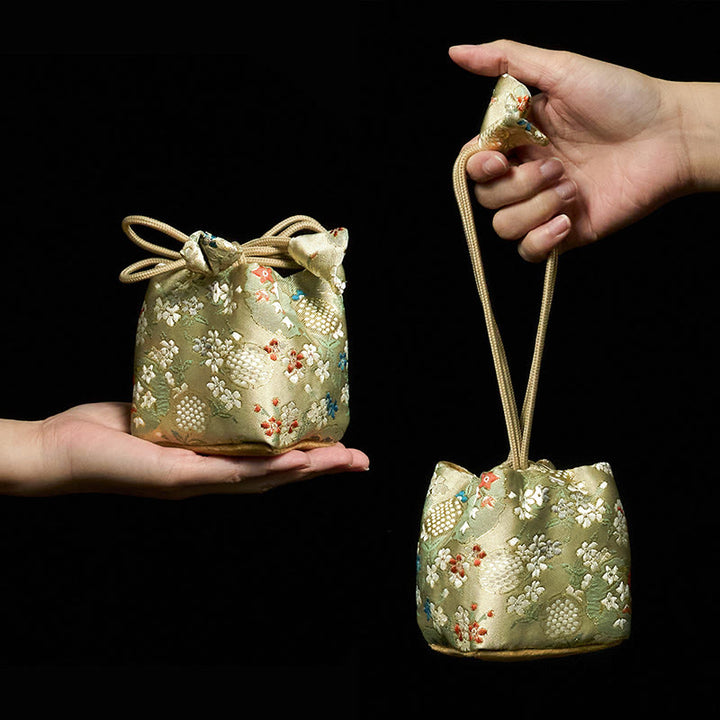 Kleine Schmuckaufbewahrungstasche mit Buddha Stones und Blumenmuster, 8 x 8 x 8 cm - Beige 8cm*8cm*8cm - image 0