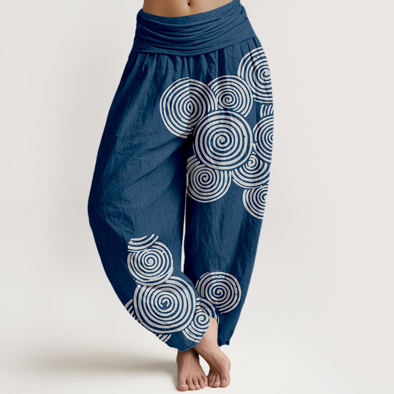 Haremshose aus reiner Baumwolle mit Buddha Stones -Aufdruck in Weiß mit Spiralmuster für Damen, elastische Taille - Stahlblau - US16, UK/AU20,EU48 (3XL) - image 0