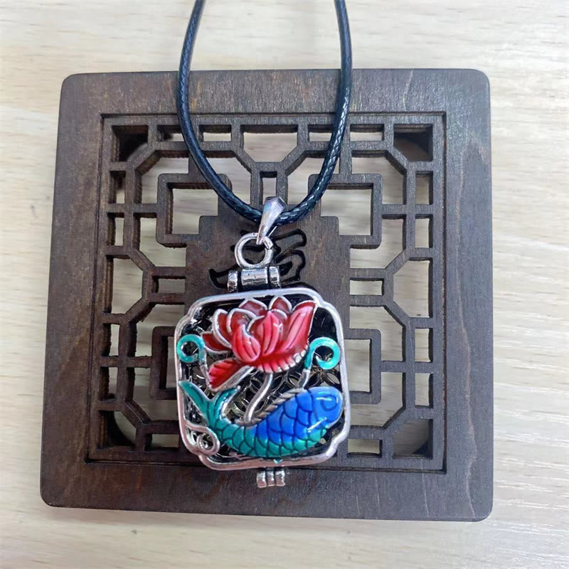 Buddha Stones, Koi-Fisch, Lotus, Kupfermünzen, Glück, Ghau, Gebetsbox, Halsketten-Anhänger - Lotus Koi Fisch & Lederband - image 7