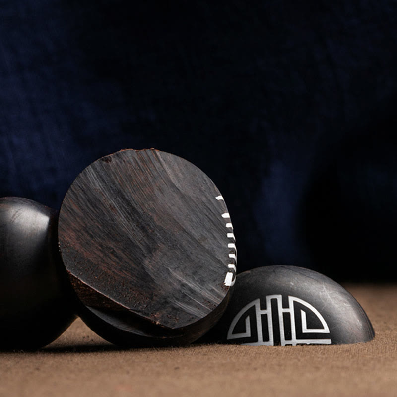 Schlüsselanhänger aus tibetischem Ebenholz, kleinem Blatt, rotem Sandelholz, Kürbis, Glücksschutz