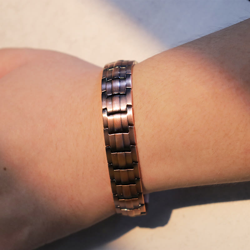 Vintage magnetischer Armreif aus massivem Kupfer