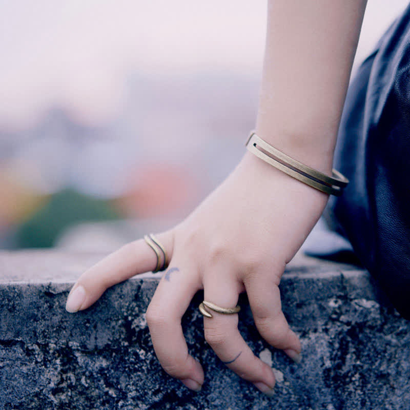 Rustikales Kupfer-Glücks-Wikinger-Manschettenarmband mit Buddha Stonesn