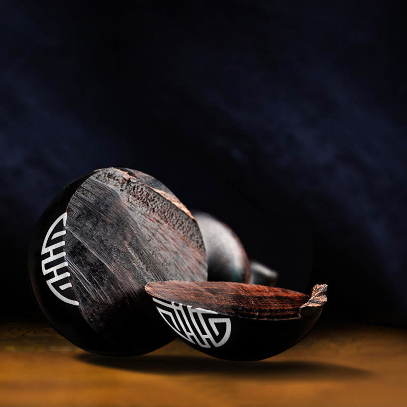 Schlüsselanhänger aus tibetischem Ebenholz, kleinem Blatt, rotem Sandelholz, Kürbis, Glücksschutz