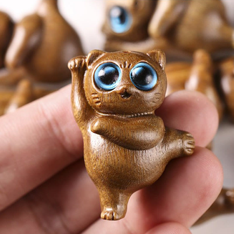 Buddha Stones Mini-Tanzende Katze aus grünem Sandelholz mit Gravur, positive Schreibtischdekoration - image 9